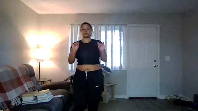 madzbailey online show from June 21, 10:56 pm