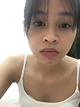 Snapshot of Yenlisu3Zie chatting on April 16, 1:01 pm Yenlisu3Zie online show from April 16, 1:01 pm