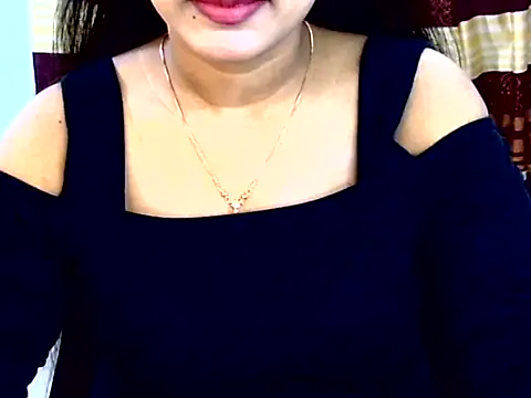 Snapshot of Noor_Zarin chatting on April 16, 7:03 pm Noor Zarin online show from April 16, 7:03 pm