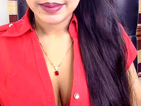 Snapshot of Noor_Zarin chatting on May 3, 12:33 pm Noor Zarin online show from May 3, 12:33 pm