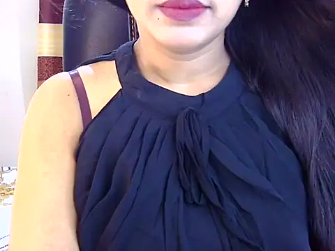 Snapshot of Noor_Zarin chatting on May 9, 6:57 pm Noor Zarin online show from May 9, 6:57 pm