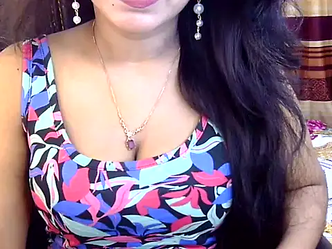 Snapshot of Noor_Zarin chatting on May 10, 7:52 pm Noor Zarin online show from May 10, 7:52 pm