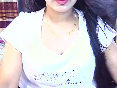 Snapshot of Noor_Zarin chatting on May 23, 7:40 pm Noor Zarin online show from May 23, 7:40 pm