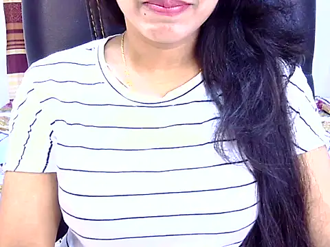 Snapshot of Noor_Zarin chatting on May 25, 6:36 pm Noor Zarin online show from May 25, 6:36 pm