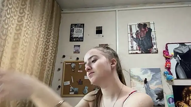 Snapshot of SabinaHaggen chatting on April 23, 3:58 pm SabinaHaggen online show from April 23, 3:58 pm