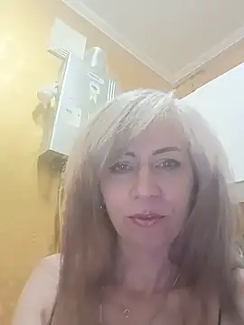 TaynaSecret online show from June 21, 8:55 pm