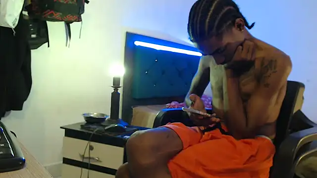 Snapshot of burrodelacosta chatting on May 10, 2:39 am burrodelacosta online show from May 10, 2:39 am