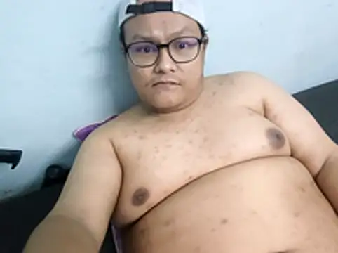 FatStriper online show from April 3, 1:47 am