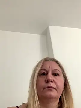 MilaLila204 online show from April 21, 9:37 am