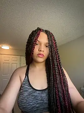 Snapshot of daniela011619 chatting on April 3, 9:35 pm daniela011619 online show from April 3, 9:35 pm