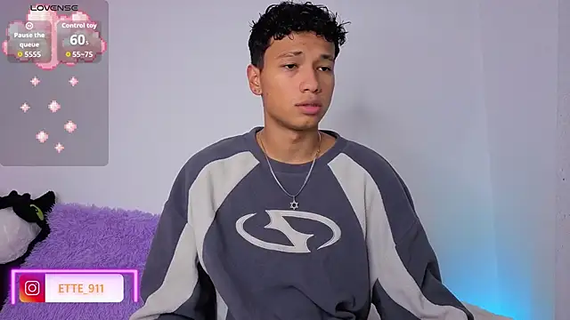 ETTE MOON online show from May 15, 4:19 am