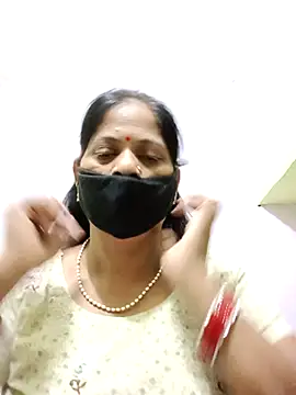 Snapshot of SEEMA_012 chatting on April 22, 5:10 am SEEMA 012 online show from April 22, 5:10 am