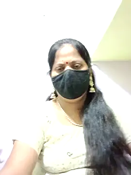 Snapshot of SEEMA_012 chatting on May 8, 5:35 am SEEMA 012 online show from May 8, 5:35 am