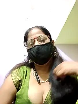 Snapshot of SEEMA_012 chatting on May 17, 4:54 am SEEMA 012 online show from May 17, 4:54 am