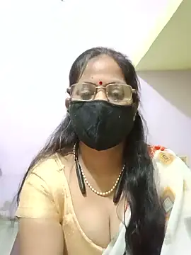 Snapshot of SEEMA_012 chatting on May 19, 4:52 am SEEMA 012 online show from May 19, 4:52 am