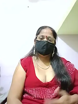 Snapshot of SEEMA_012 chatting on May 24, 2:05 am SEEMA 012 online show from May 24, 2:05 am