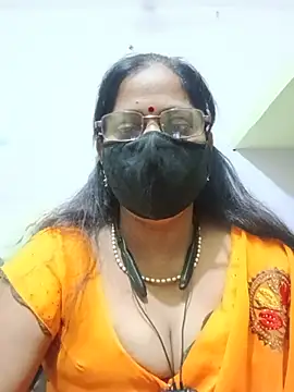 Snapshot of SEEMA_012 chatting on May 31, 3:58 am SEEMA 012 online show from May 31, 3:58 am
