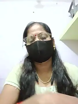 Snapshot of SEEMA_012 chatting on June 16, 4:37 am SEEMA 012 online show from June 16, 4:37 am