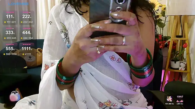 Snapshot of apsara_tanu chatting on April 22, 10:17 am apsara tanu online show from April 22, 10:17 am