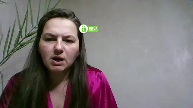 Snapshot of fearless_fairry chatting on April 5, 9:12 pm fearless fairry online show from April 5, 9:12 pm