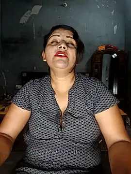 Snapshot of Riyashrma001 chatting on April 28, 4:45 pm Riyashrma001 online show from April 28, 4:45 pm