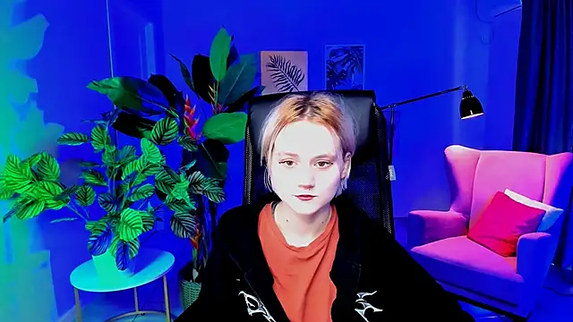 MicheleMarsh online show from April 8, 1:00 pm