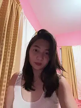 onlykays  online show from April 3, 4:05 pm