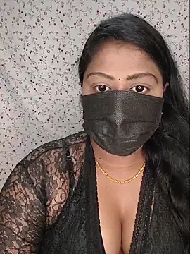 Romantic Woman online show from May 31, 6:20 pm