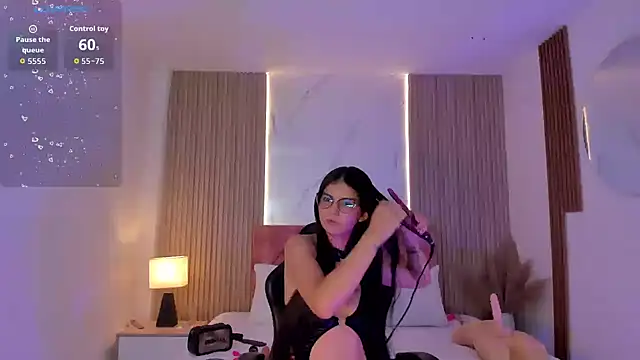 clairemillerx online show from June 6, 12:10 pm