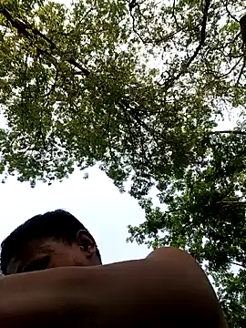 Snapshot of SONUKUMAR8 chatting on April 4, 10:35 am SONUKUMAR8 online show from April 4, 10:35 am