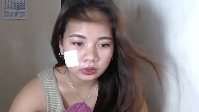 Snapshot of asianmiya08 chatting on May 21, 3:35 am asianmiya08 online show from May 21, 3:35 am