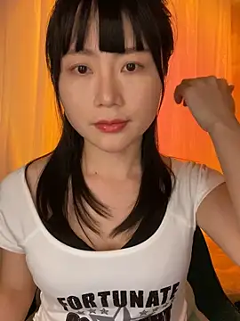 Snapshot of yaya0302 chatting on April 15, 4:19 am yaya0302 online show from April 15, 4:19 am