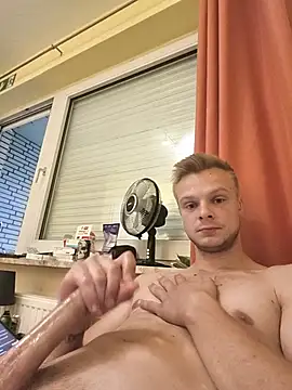 CuteDenno online show from July 18, 7:28 pm