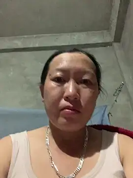 Snapshot of candy-beo chatting on April 27, 2:48 pm candy-beo online show from April 27, 2:48 pm