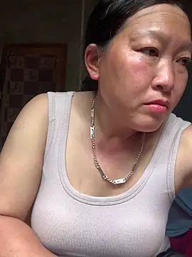 Snapshot of candy-beo chatting on May 15, 3:35 am candy-beo online show from May 15, 3:35 am