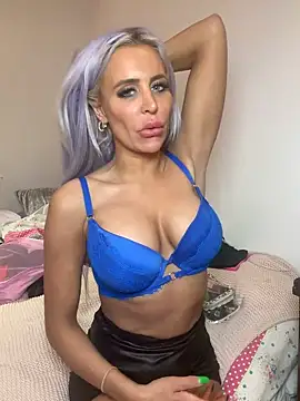 Snapshot of Calypso_222 chatting on May 8, 8:47 pm Calypso 222 online show from May 8, 8:47 pm