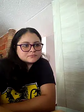 Dark Cherry20 online show from April 4, 8:50 pm