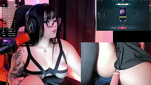 Snapshot of EternaAura_ chatting on June 12, 1:43 pm EternaAura online show from June 12, 1:43 pm