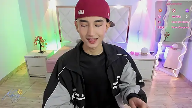 Snapshot of Eidan_tay chatting on April 30, 1:06 pm Eidan tay online show from April 30, 1:06 pm