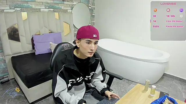 Snapshot of Eidan_tay chatting on May 3, 12:33 pm Eidan tay online show from May 3, 12:33 pm