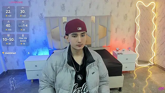 Snapshot of Eidan_tay chatting on May 10, 11:59 am Eidan tay online show from May 10, 11:59 am