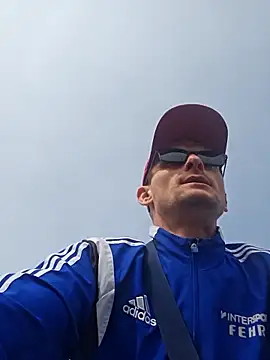 Snapshot of UpbeatXiphias chatting on April 10, 1:05 pm UpbeatXiphias online show from April 10, 1:05 pm