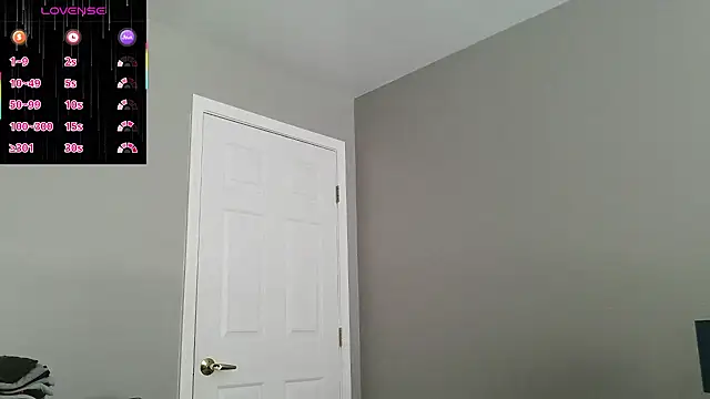 Snapshot of Magnus_Luv chatting on June 1, 1:13 pm Magnus Luv online show from June 1, 1:13 pm