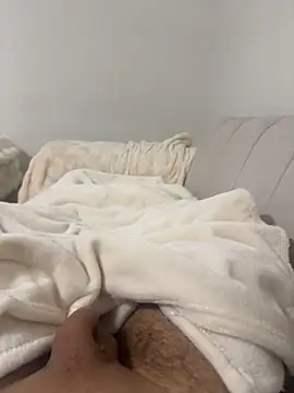 BIGGCOCK20CM online show from June 15, 11:51 pm