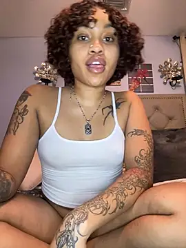 Snapshot of Sickobaby_ chatting on April 11, 1:43 am Sickobaby online show from April 11, 1:43 am