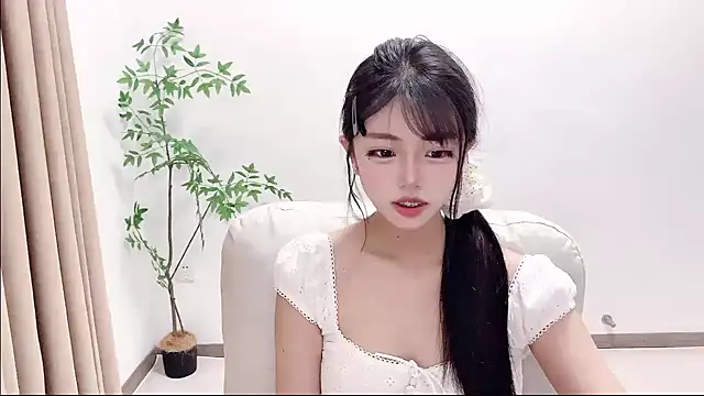 Snapshot of Kitteovo chatting on June 18, 4:35 am Kitteovo online show from June 18, 4:35 am