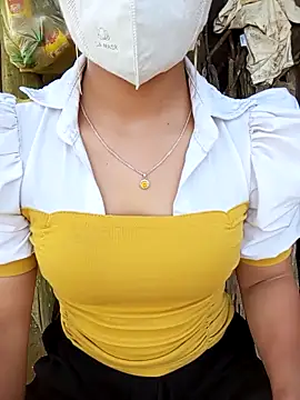 Snapshot of minachao121 chatting on April 5, 9:17 am minachao121 online show from April 5, 9:17 am