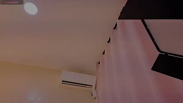 Snapshot of sweetkimmie_ chatting on April 30, 11:16 am sweetkimmie online show from April 30, 11:16 am