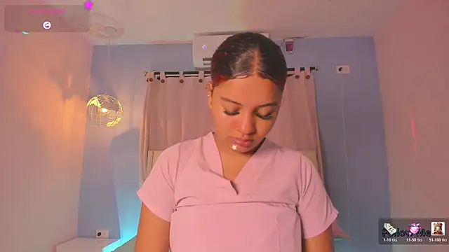 Snapshot of sweetkimmie_ chatting on May 15, 12:34 pm sweetkimmie online show from May 15, 12:34 pm
