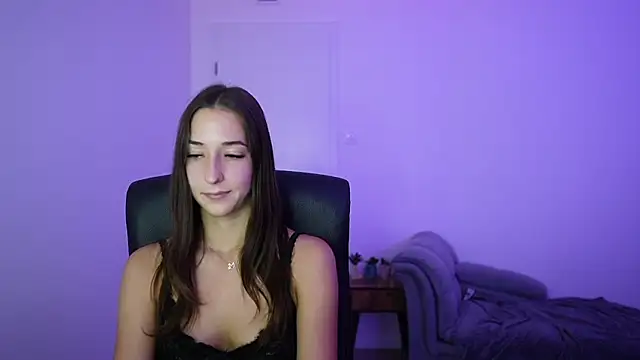 Crystalbrunette18 online show from June 28, 5:30 pm